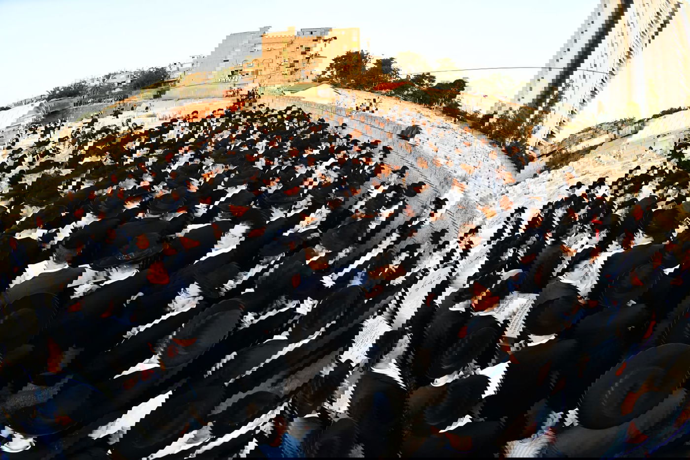 יום השנה הראשון למרן הגר"ג אדלשטיין