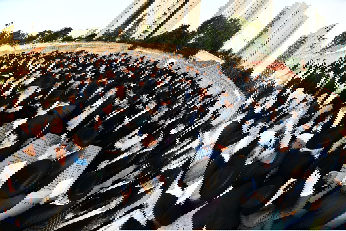 יום השנה הראשון למרן הגר"ג אדלשטיין