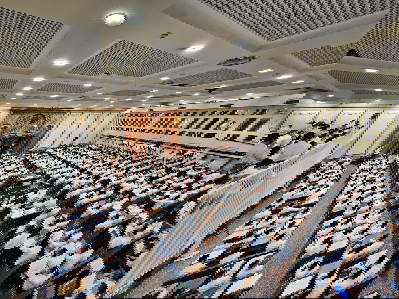 יום השנה הראשון למרן הגר"ג אדלשטיין