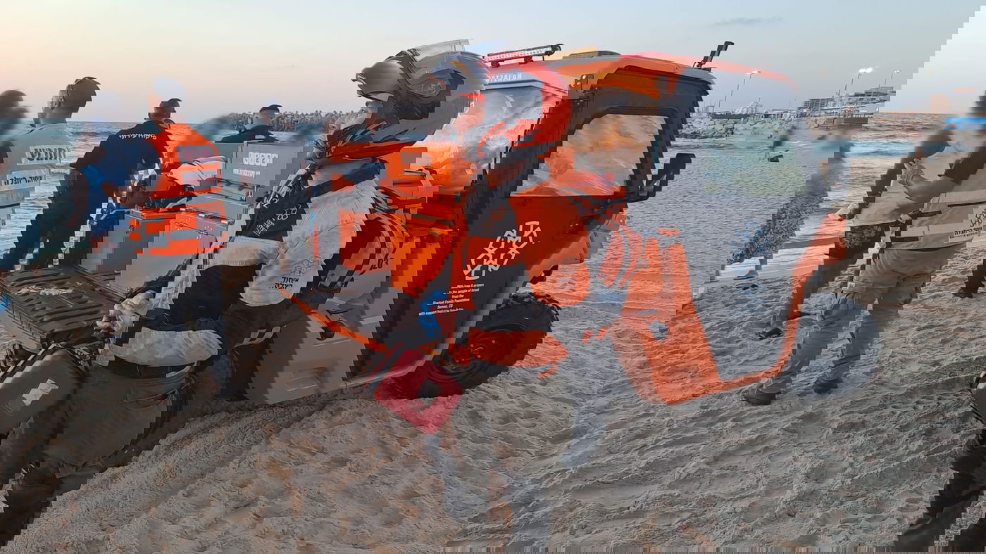 אירוע קשה בחוף הים: שלושה טבעו וחולצו - הרביעי נהרג