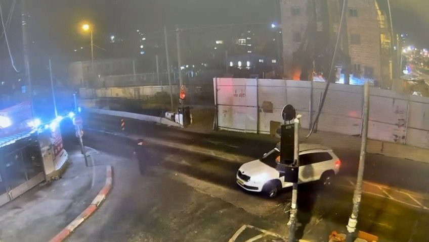 הקיצוני מזיק לכלים של הרכבת