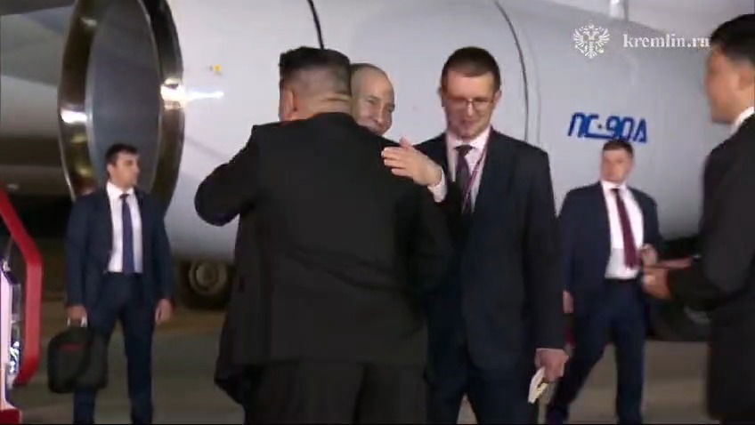 פוטין וקים. חתמו על הסכמים