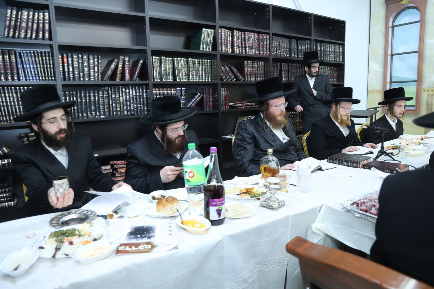 סעודת הילולא בספינקא בית שמש