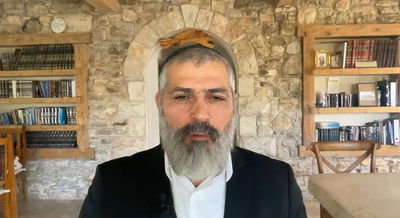 צבי יחזקאלי בפינה על פרשת בהעלותך • צפו