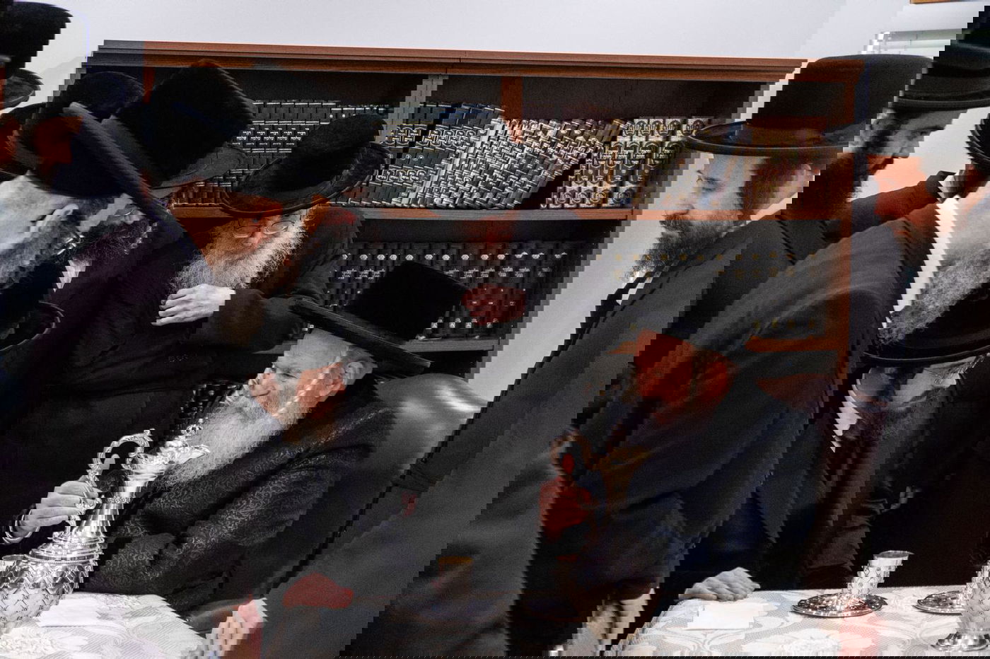 בביקור במעונו של האדמו"ר מבאבוב