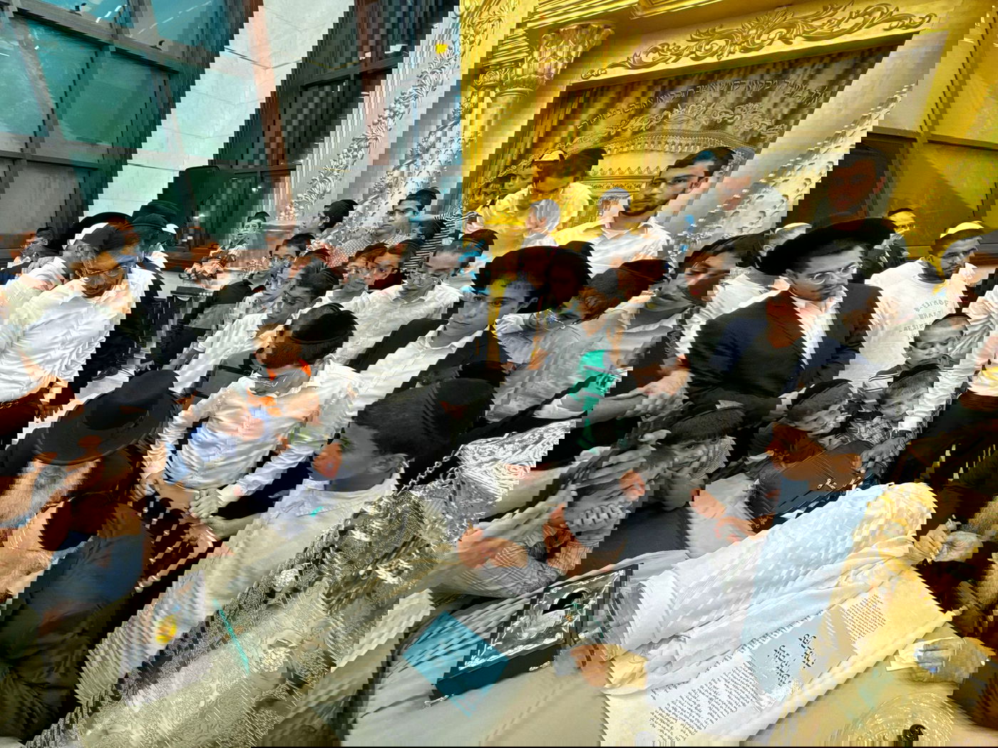 הכנסת ספר תורה לביהמ"ד 'יביע אומר'