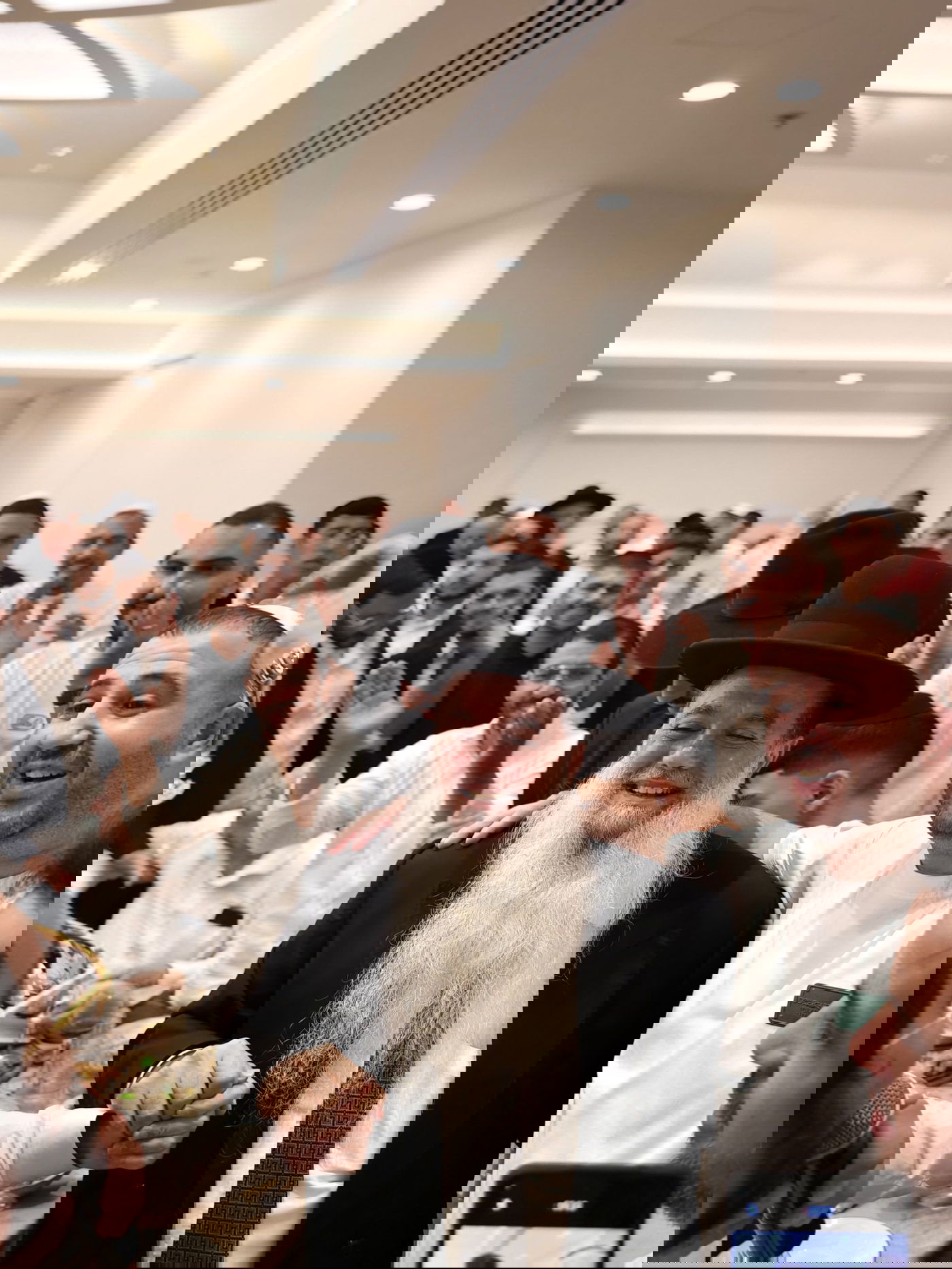 הכנסת ספר תורה לביהמ"ד 'יביע אומר'