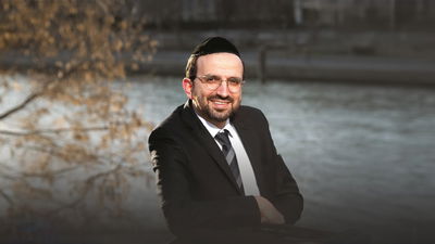 מנחם קובי משיק את אלבום הבכורה: "שירו לו"