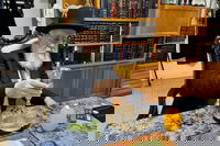 הרב יוסף, בהבדלה הערב בביתו