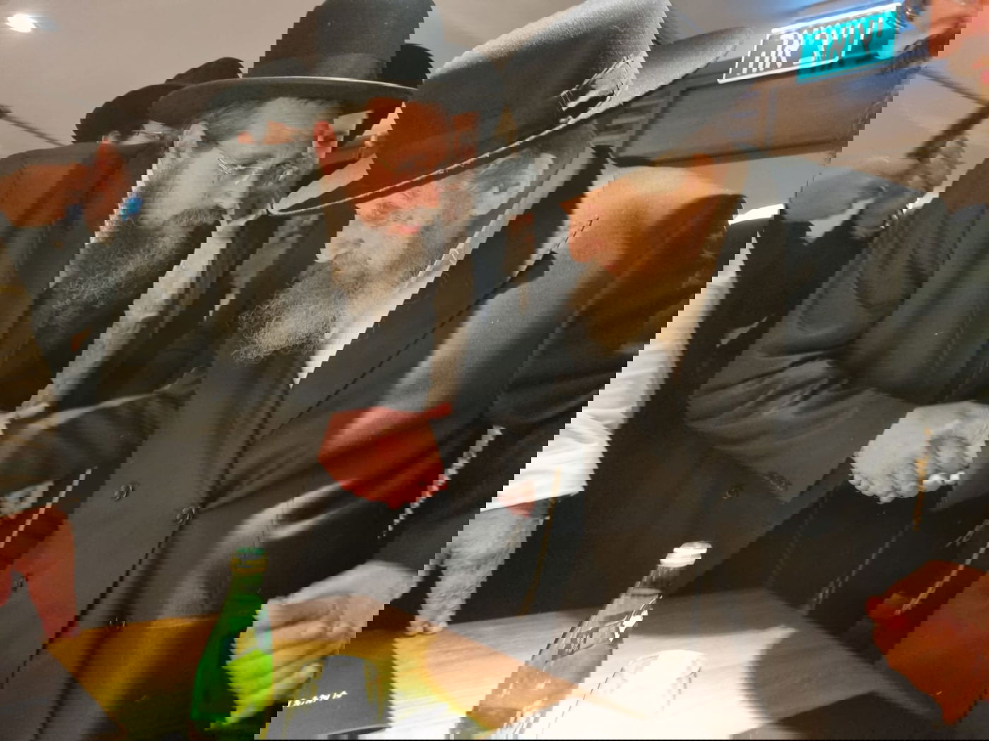 היסטוריה חרדית | גדולי ישראל בראשות הגר"ד לנדו יצאו למסע הקמת קרן עולם התורה