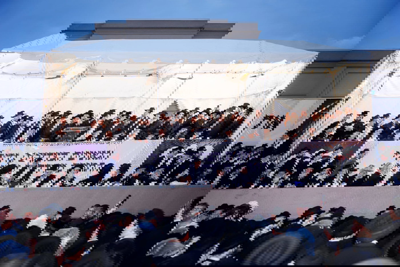 עוצמה אדירה בליקווד: רבבות קיבלו בהתרגשות את פני גדולי ישראל וראשי הישיבות | תיעוד