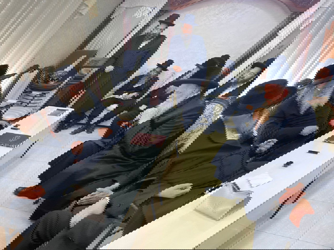 ניחום אבלים על פטירת הרבנית מגור ע"ה