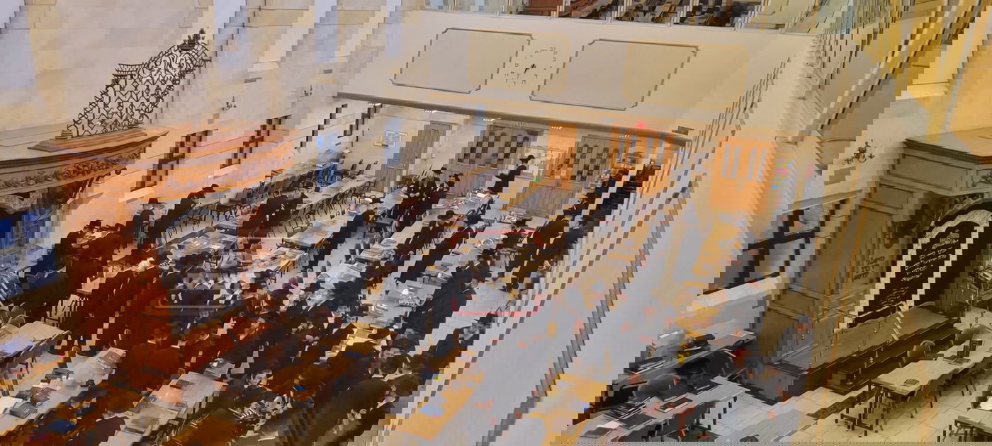 מעמד 'קבלת מרות' ב'אמונת ישראל' 