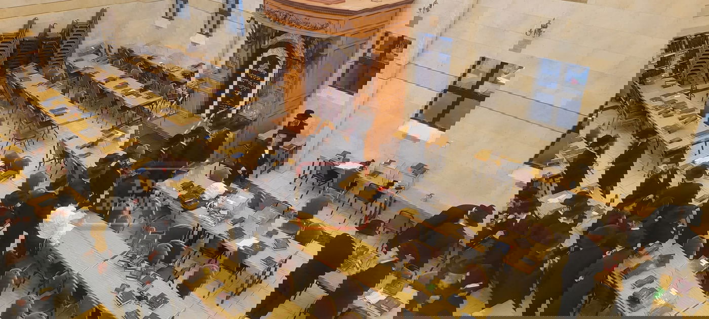 מעמד 'קבלת מרות' ב'אמונת ישראל' 