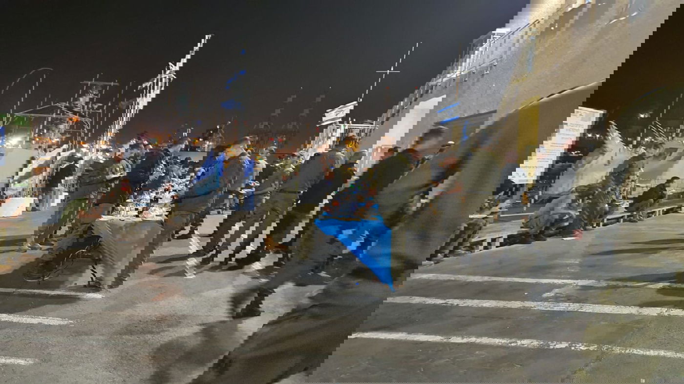 ר' ישראל נח ז"ל בפעילות למען החיילים