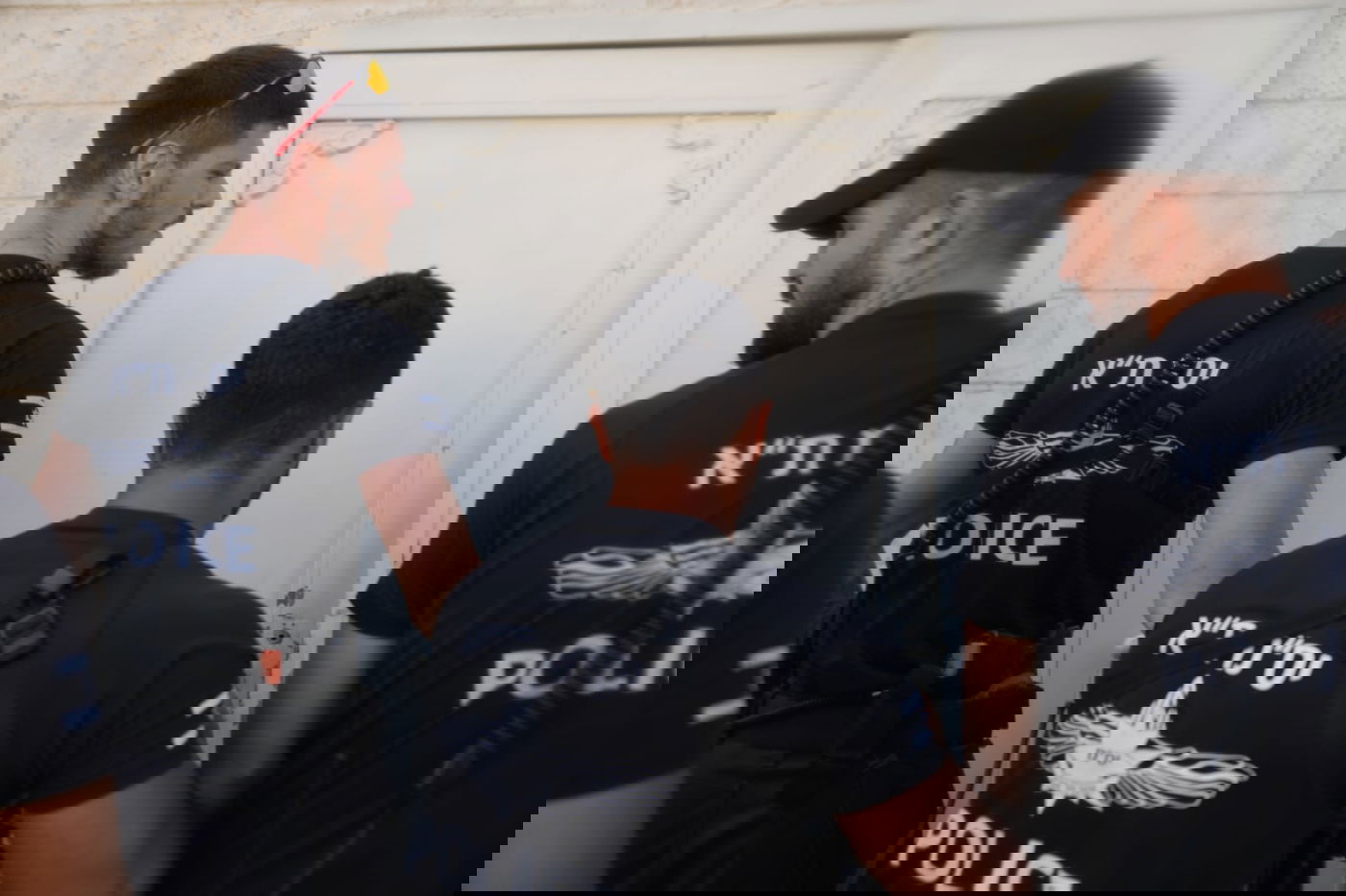 הבלשים פשטו על המתחם ביפו ופירקו את המצלמות | תיעוד