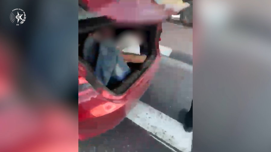 צפו בששת השב"חים נלכדין במחסום עזאים סמוך לירושלים