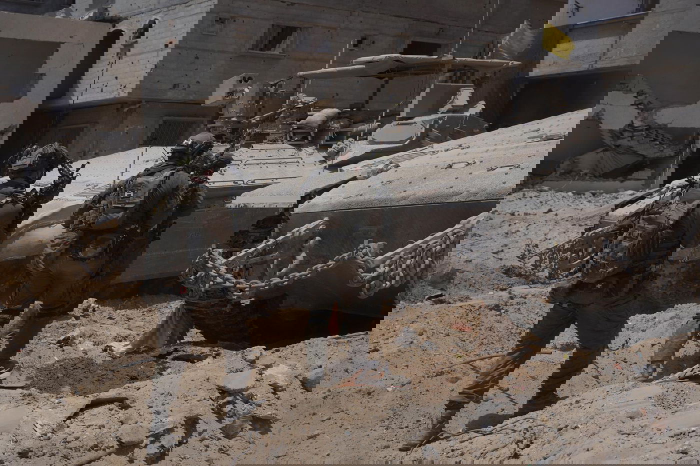 פגיעה ישירה בבית באביבים | אזעקות בגליל העליון | מתעדכן