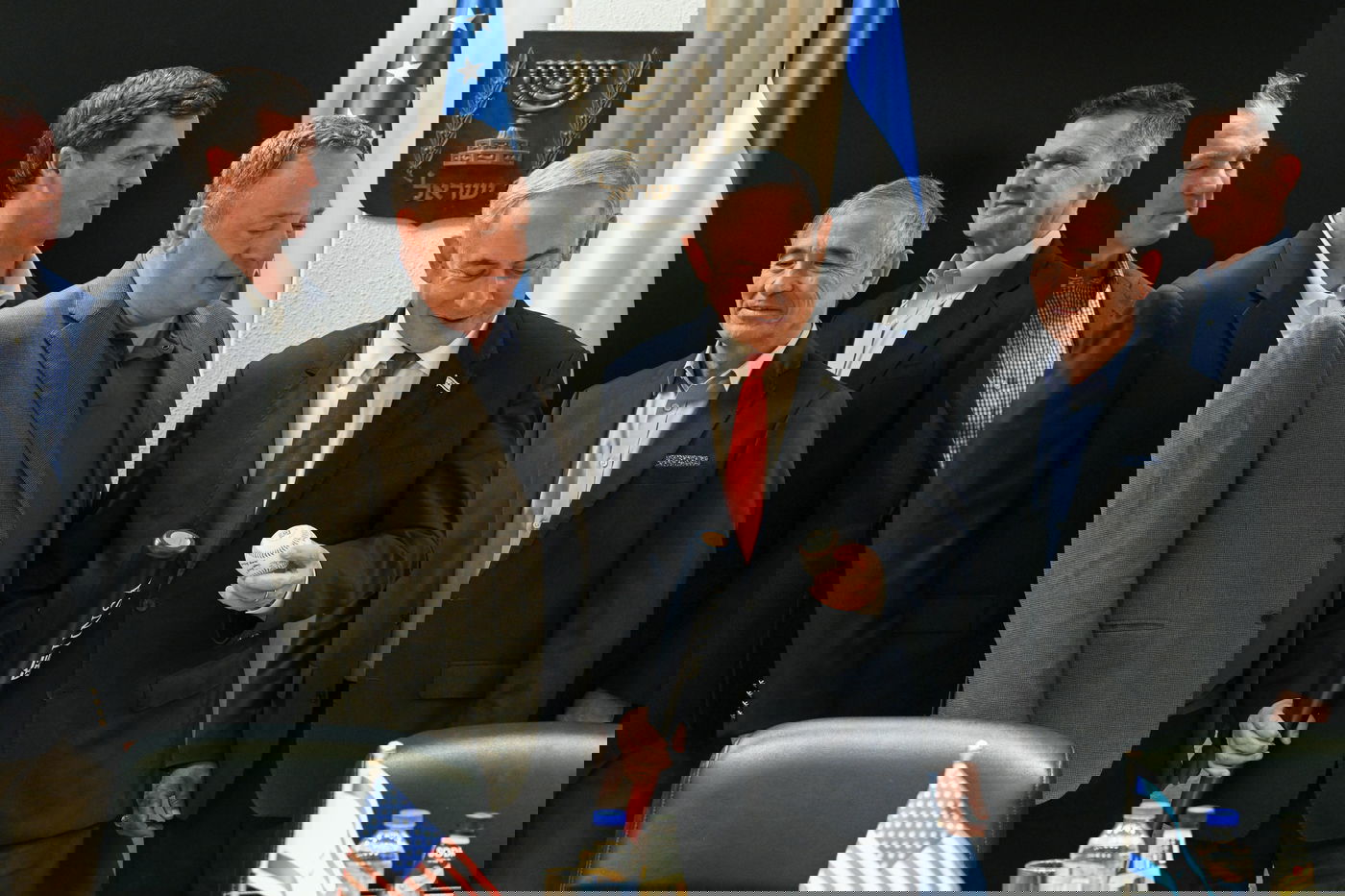 נתניהו לגנרלים לשעבר: "חמאס? אנחנו ניפטר מהם; איראן בדרך לכבוש את המזרח התיכון"