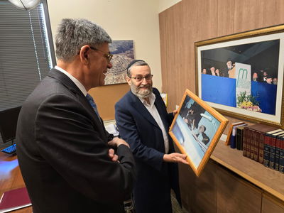 בפגישה עם השגריר, גפני עקץ את נתניהו: "אסור להתגרות באומות העולם"