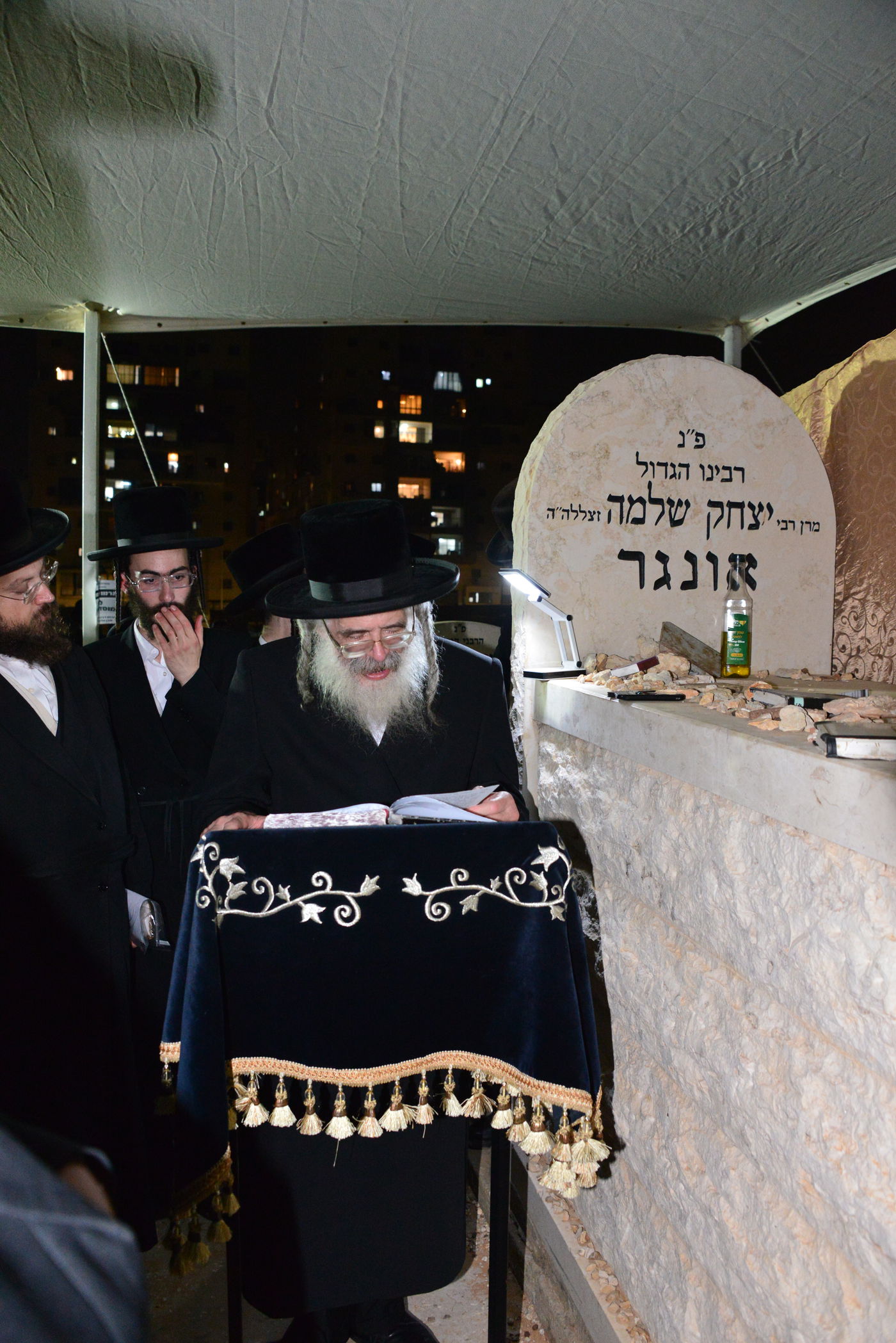 הילולא קדישא ב'חוג חתם סופר'