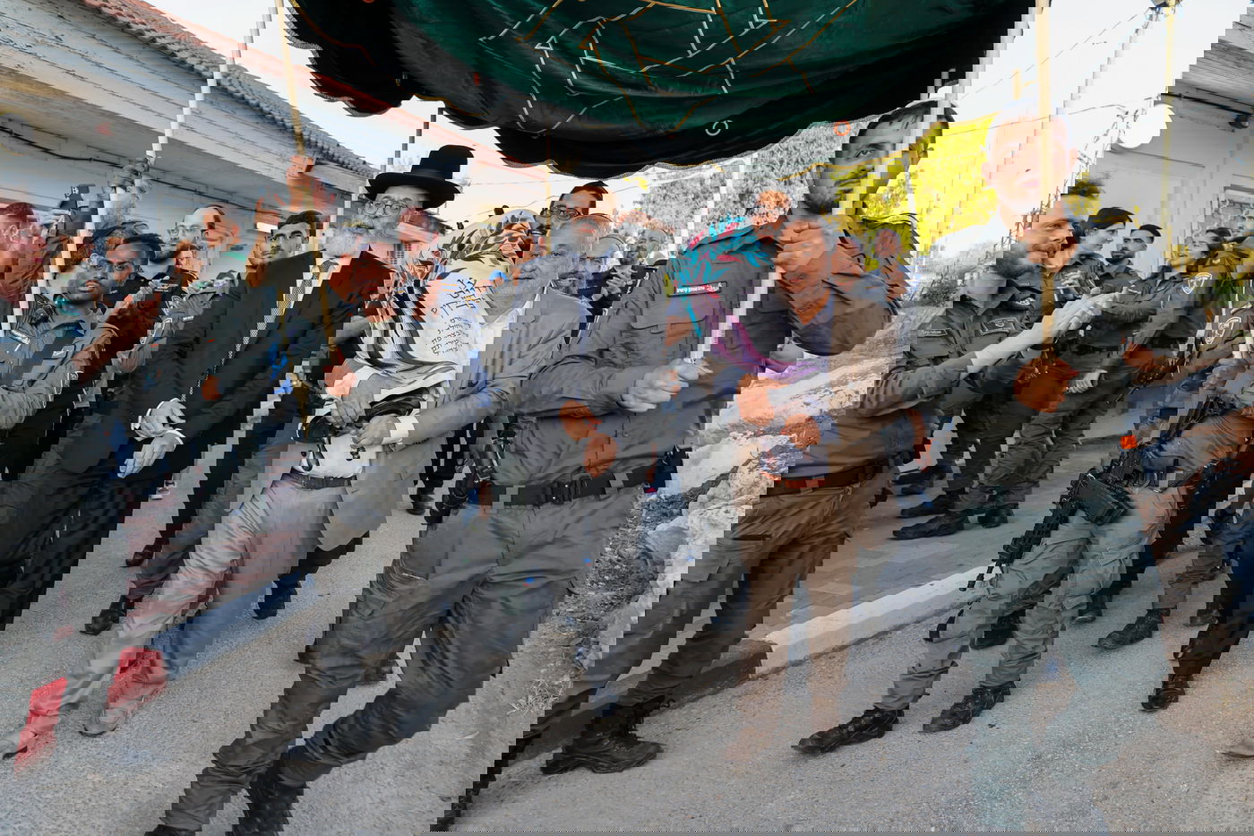 הכנסת ספר התורה וחנוכת בית הכנסת