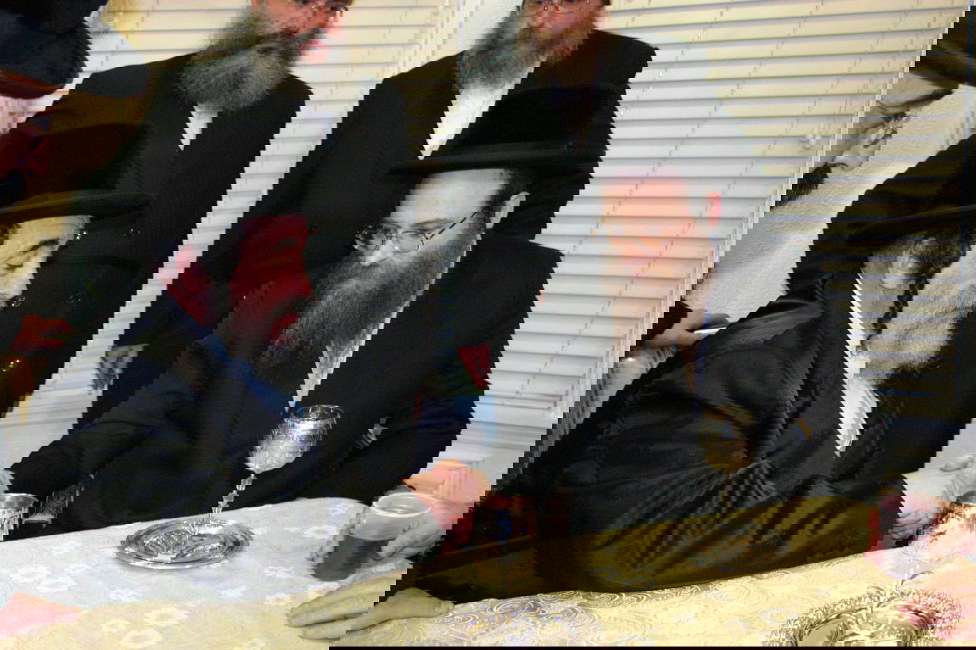 עם ידידו יבלחט"א האדמו"ר מויז'ניץ 