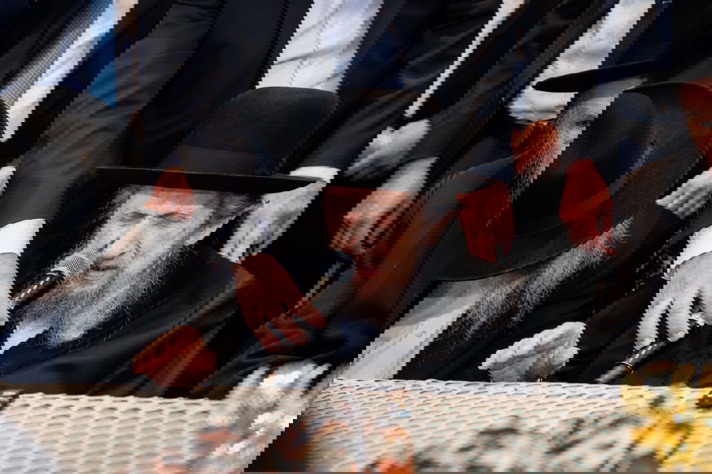 נושא דברים בדינר בבית הנגיד ברוך קרנפורקל