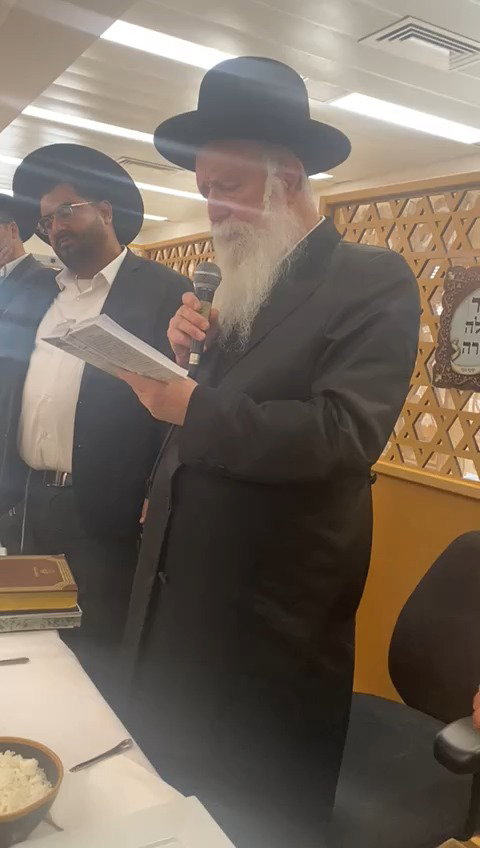 הגרי"ד גרוסמן בביקור חיזוק בבסיס חיל האוויר 