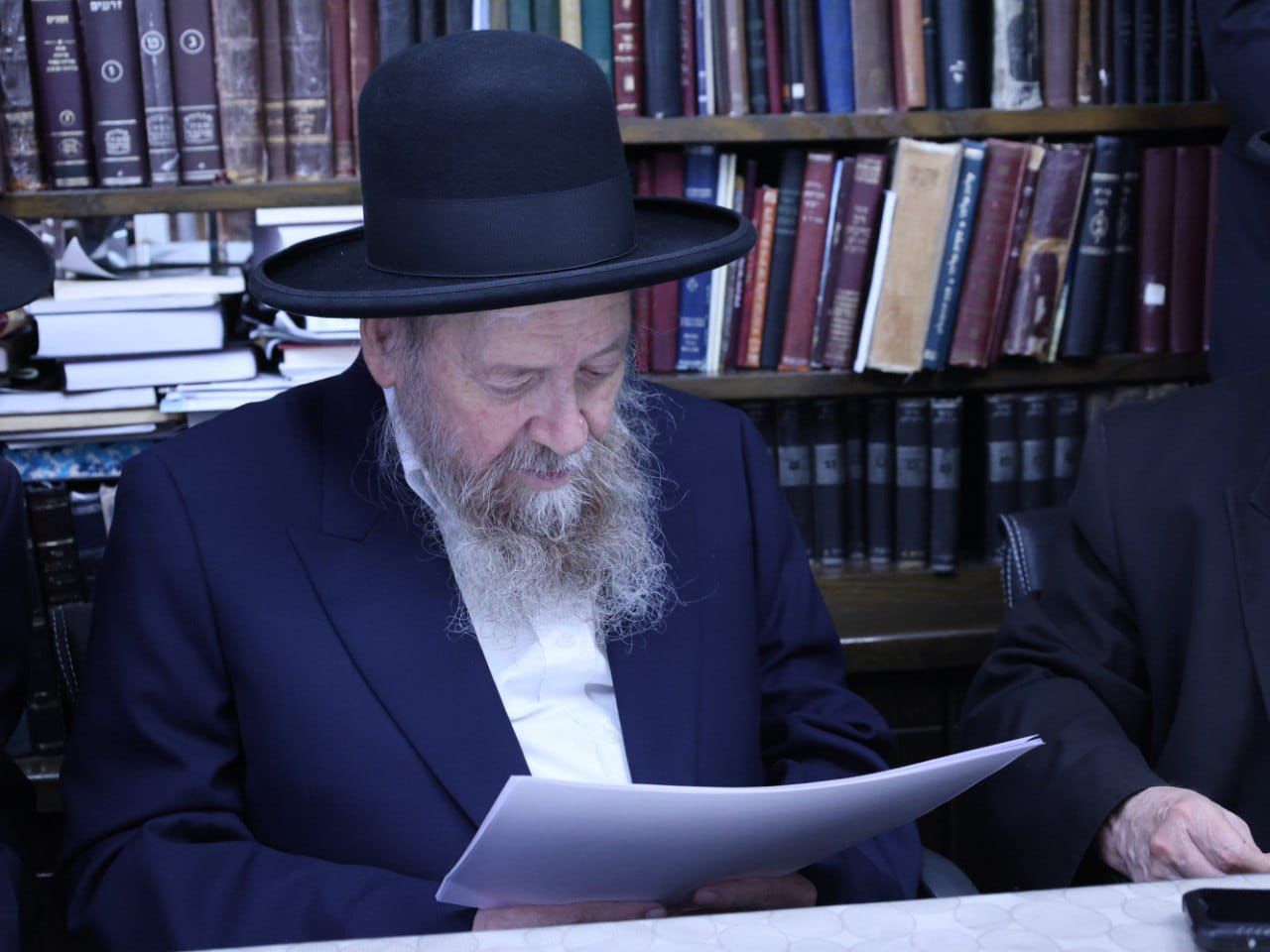 תפילת הזיווגים במעונו של הגר"מ בן שמעון