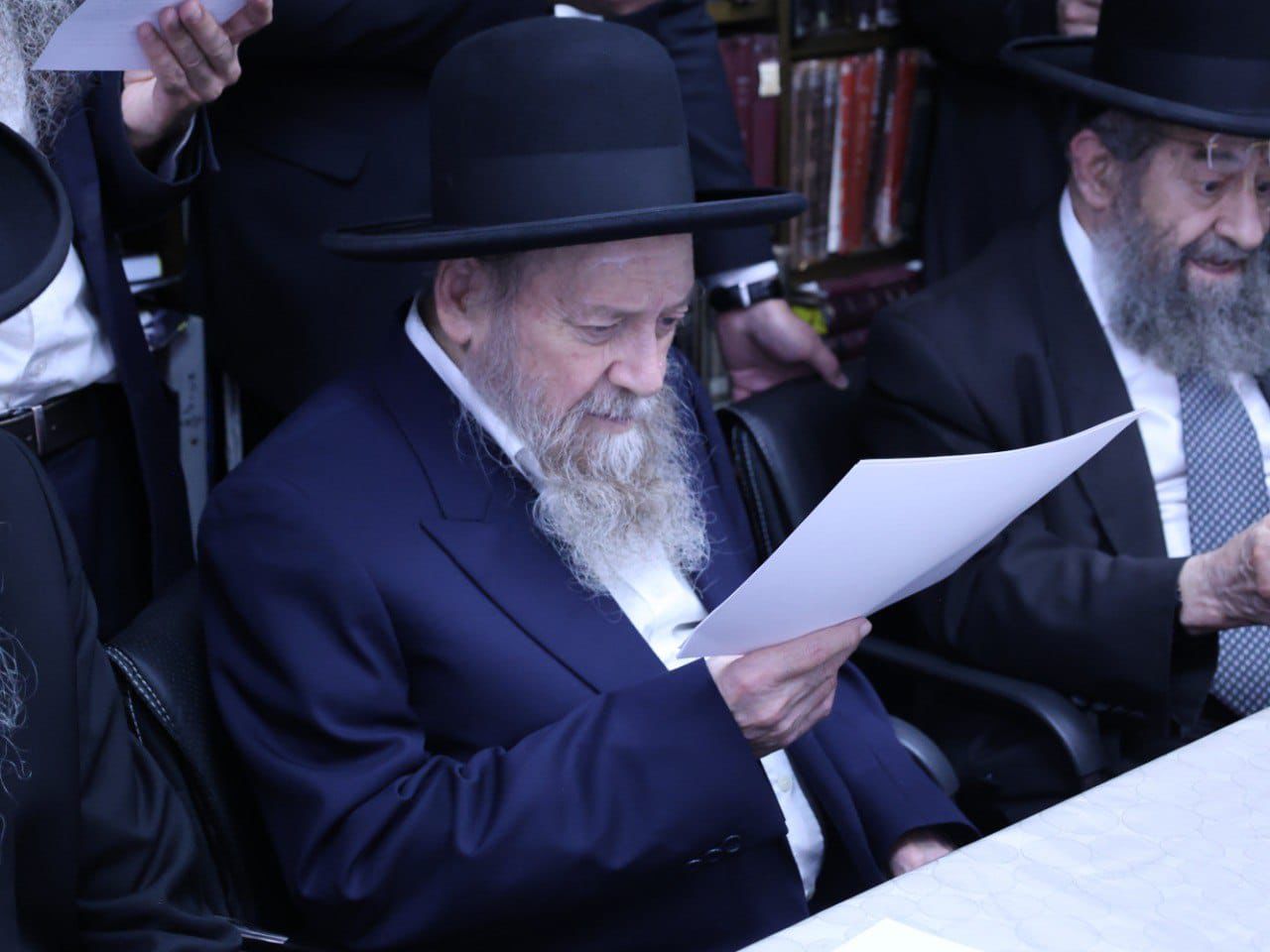 תפילת הזיווגים במעונו של הגר"מ בן שמעון