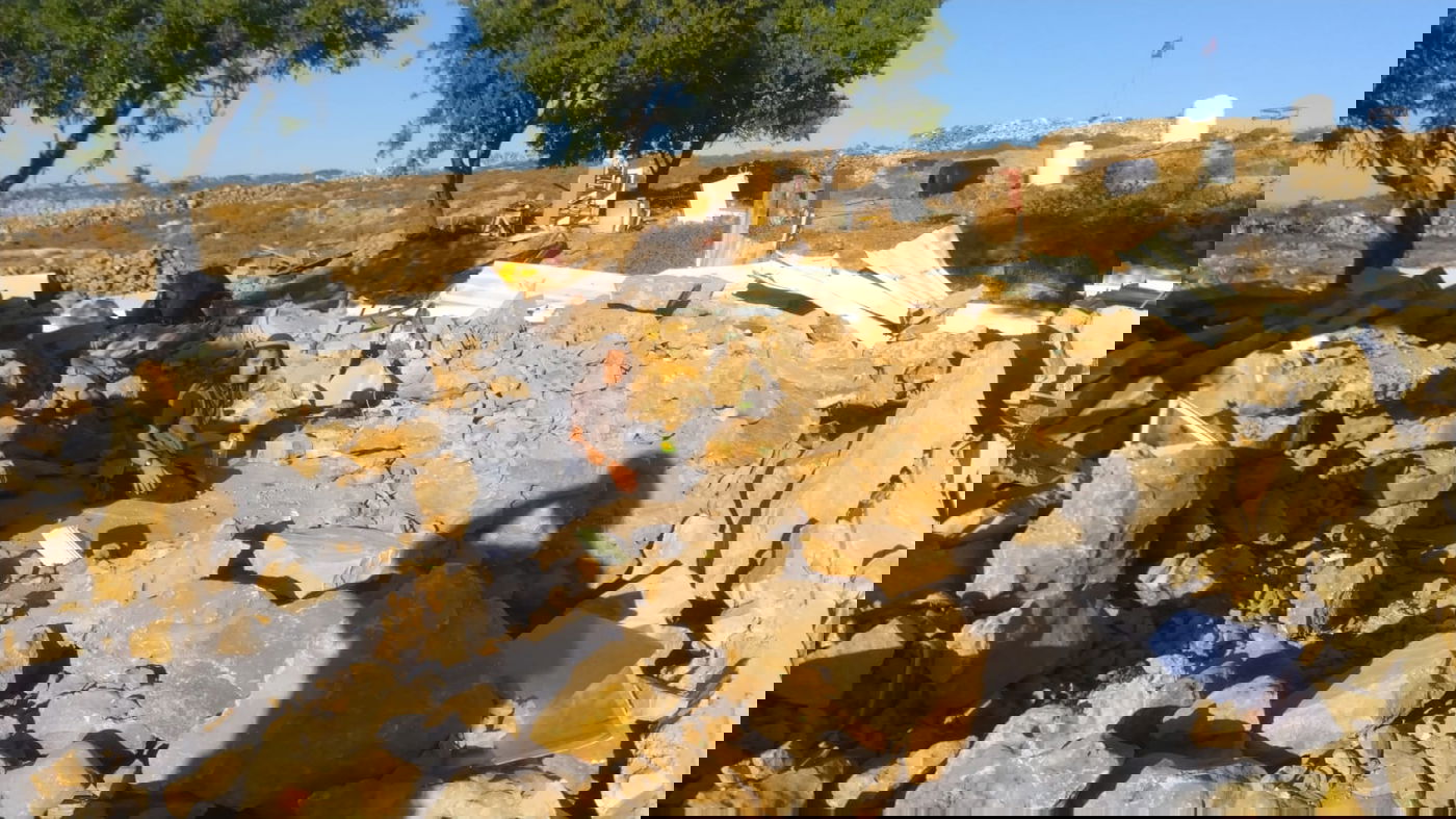 פינוי גבעת צור