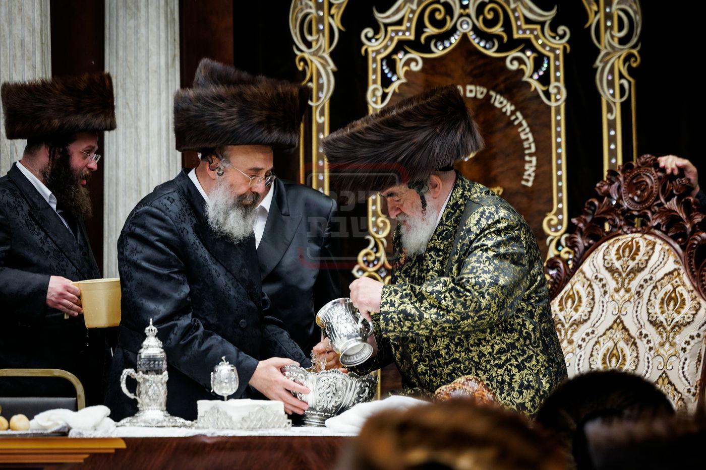 הכנסת ספר תורה בחצה"ק ויז'ניץ במאנסי