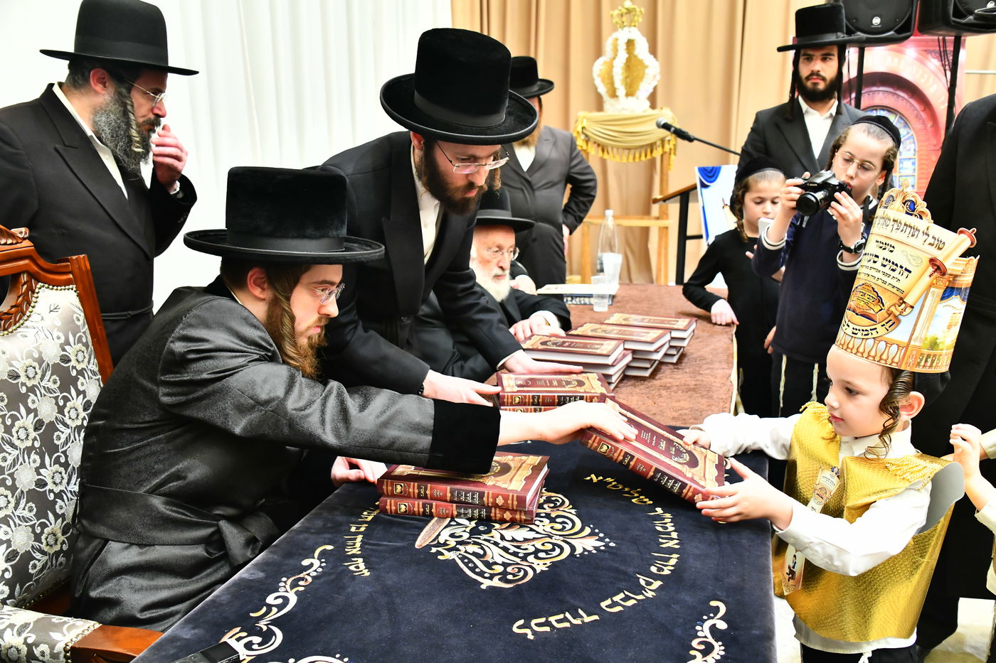 מסיבת חומש בחצה"ק סאדיגורה