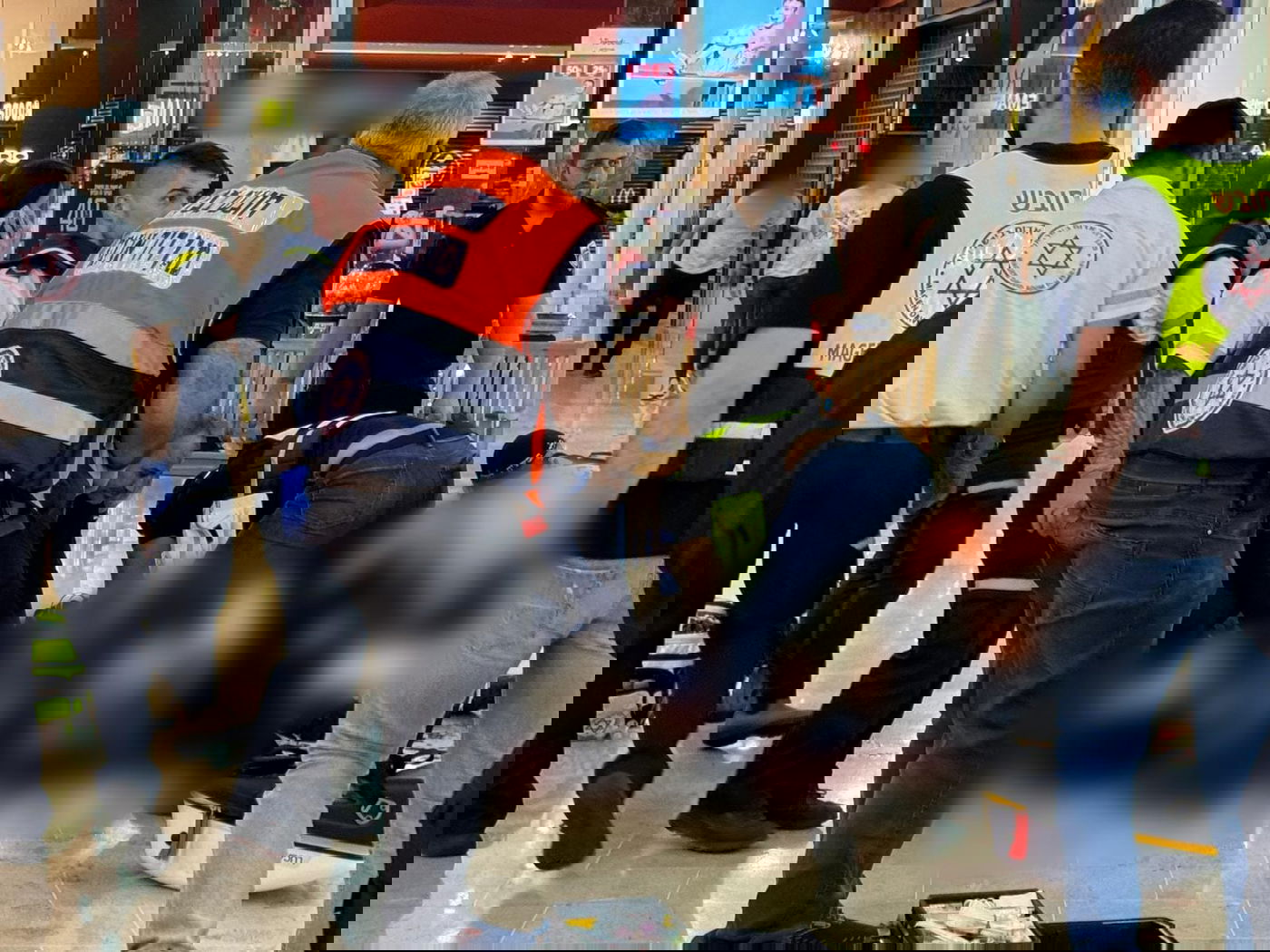 זירת הפיגוע בקניון חוצות כרמיאל