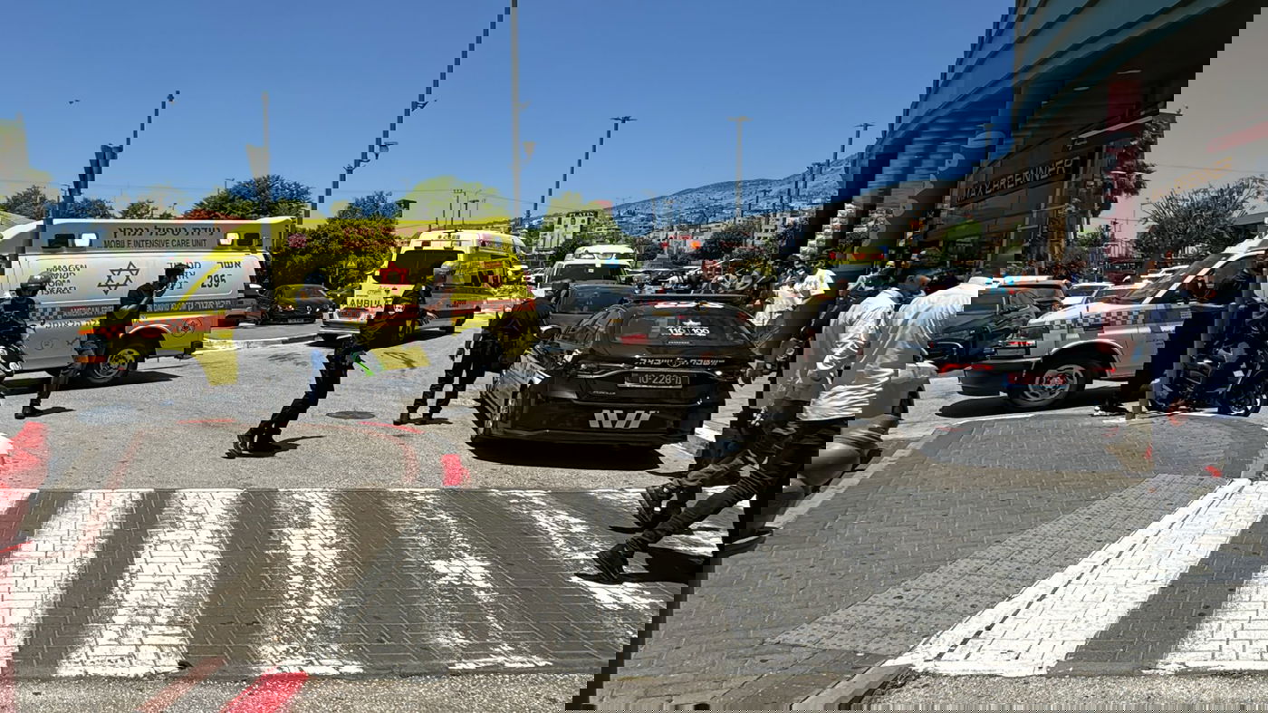 זירת הפיגוע בקניון חוצות כרמיאל