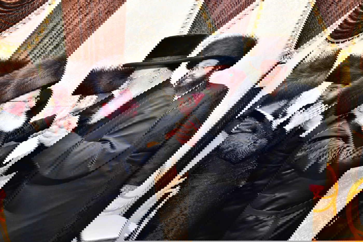 שמחת נשואי נכדת הגר"א וייס