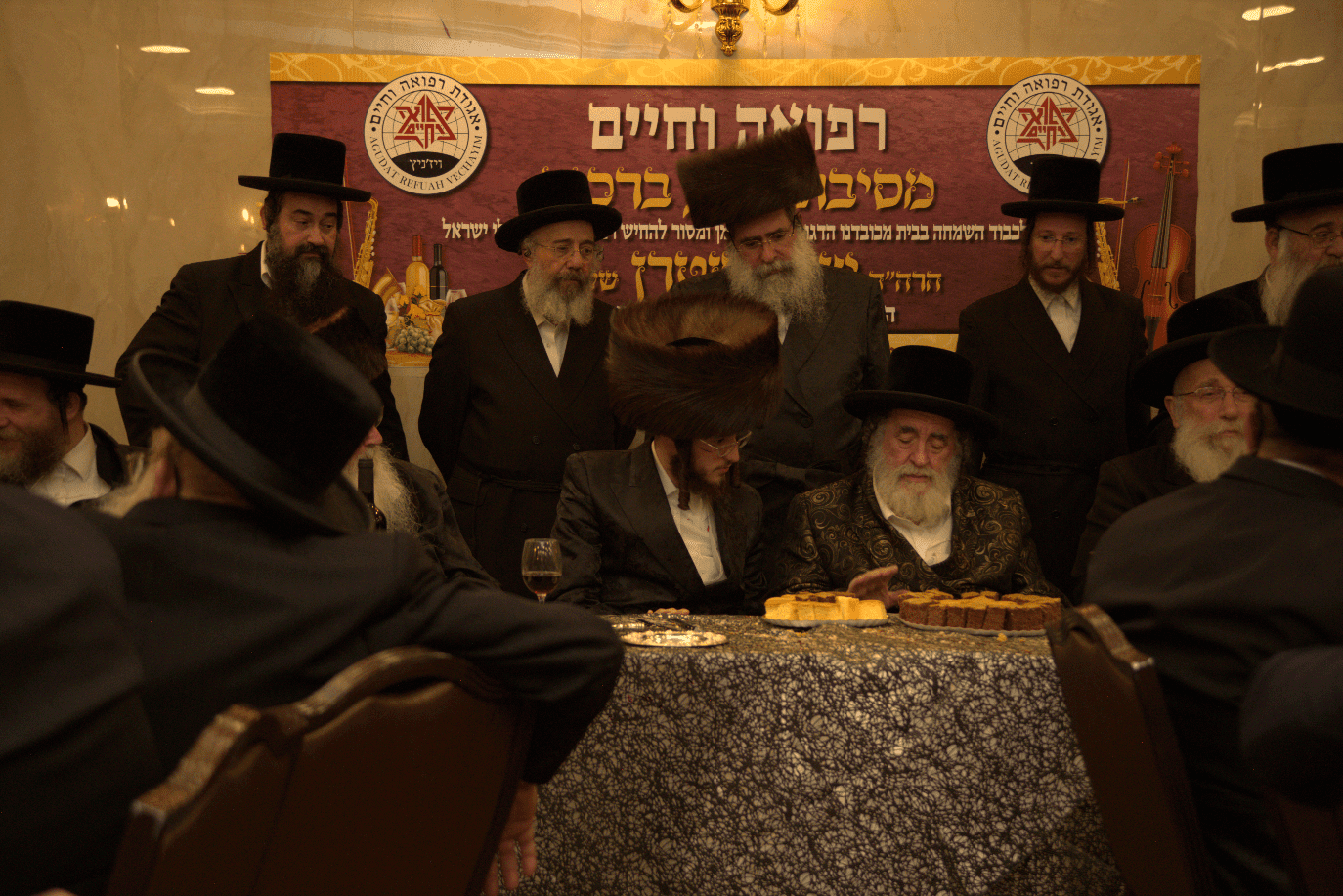 שבע ברכות לבן העסקן הרפואי הרב יצחק שטרן