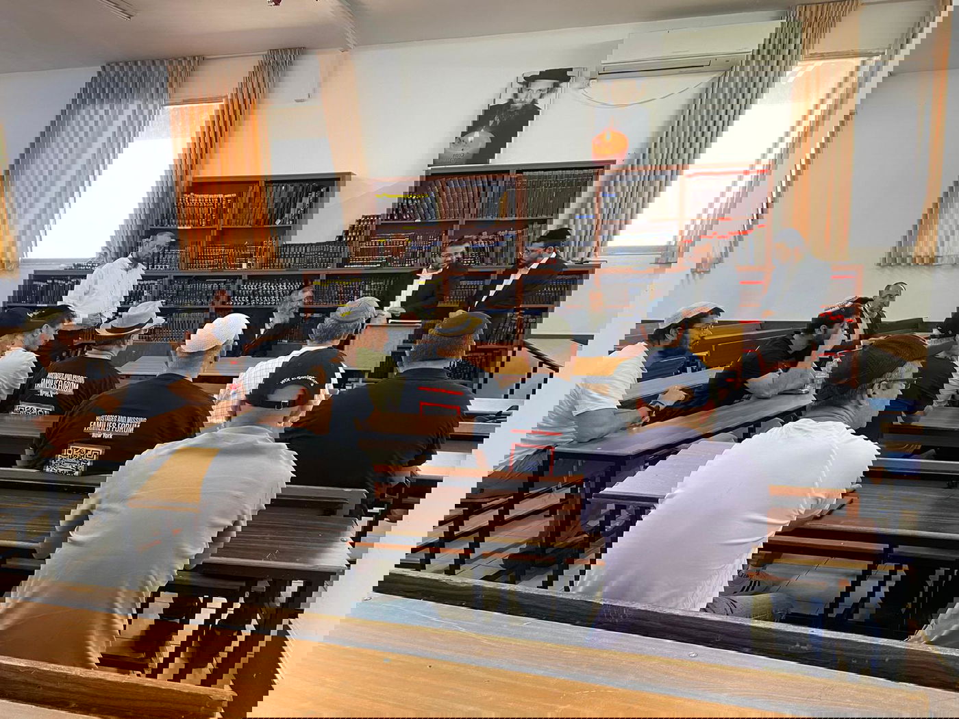 חבר המועצת בהתבטאות נדירה על עסקת החטופים: "לעשות הכל - להחזיר אותם בשלום"