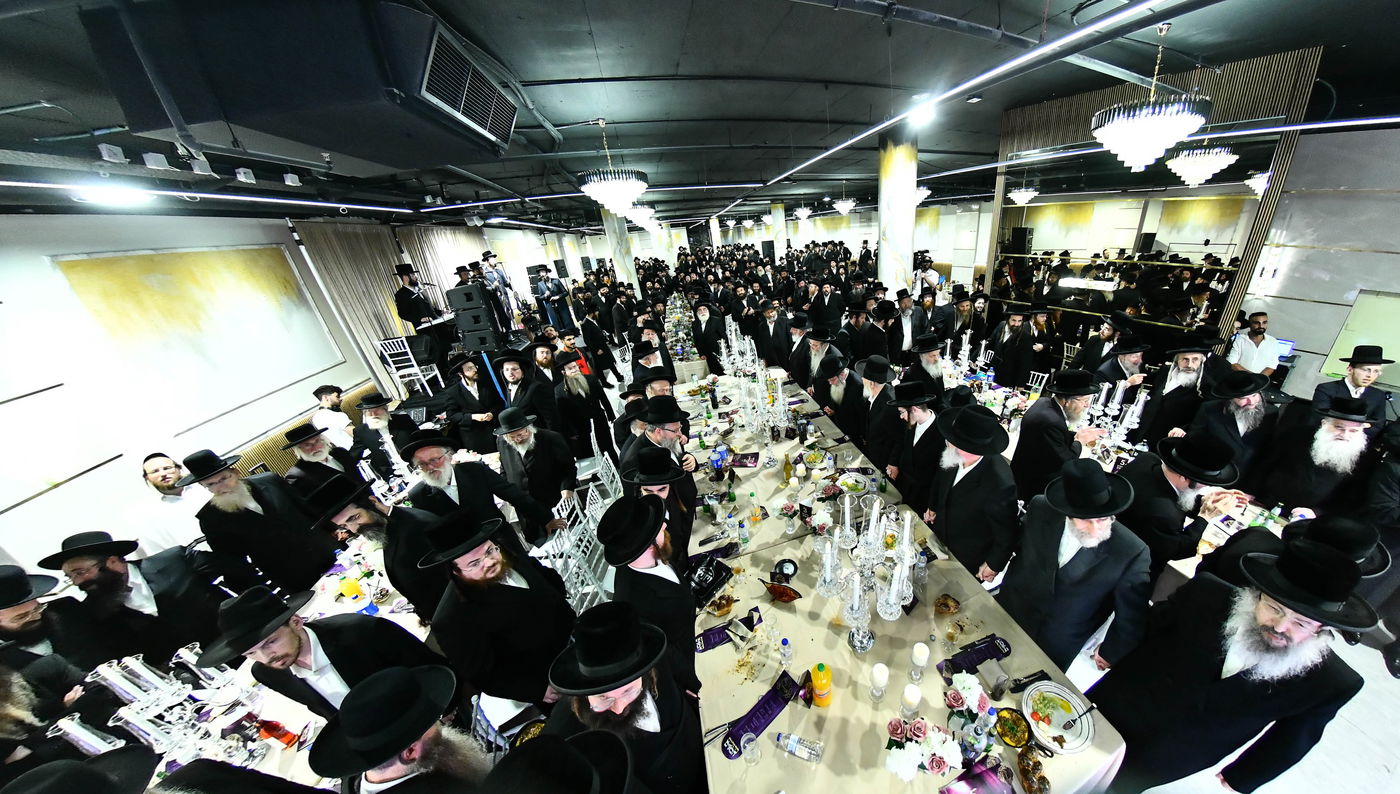 דינר 'קומי אורי' זוויעהיל