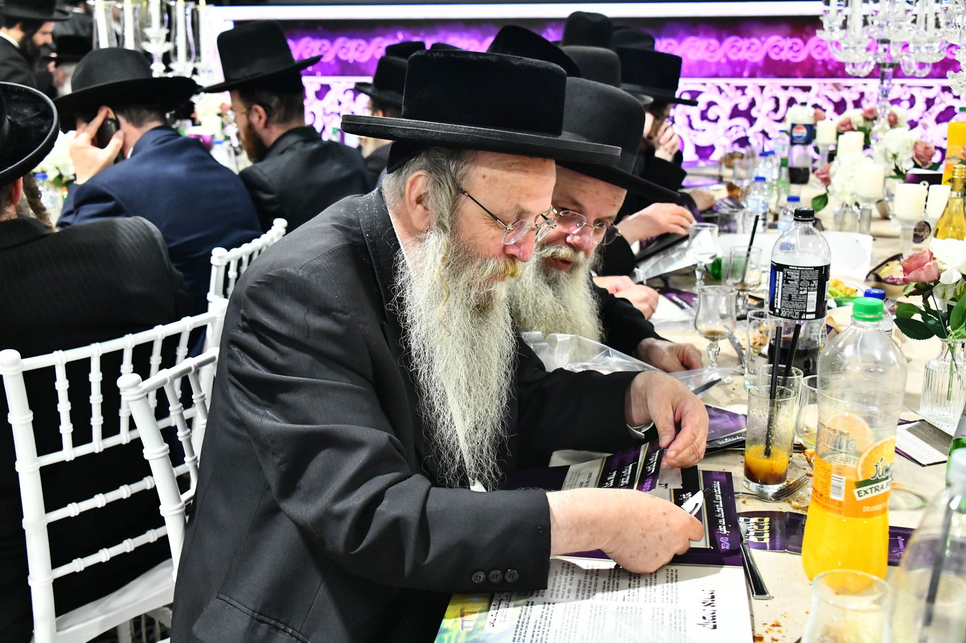 דינר 'קומי אורי' זוויעהיל