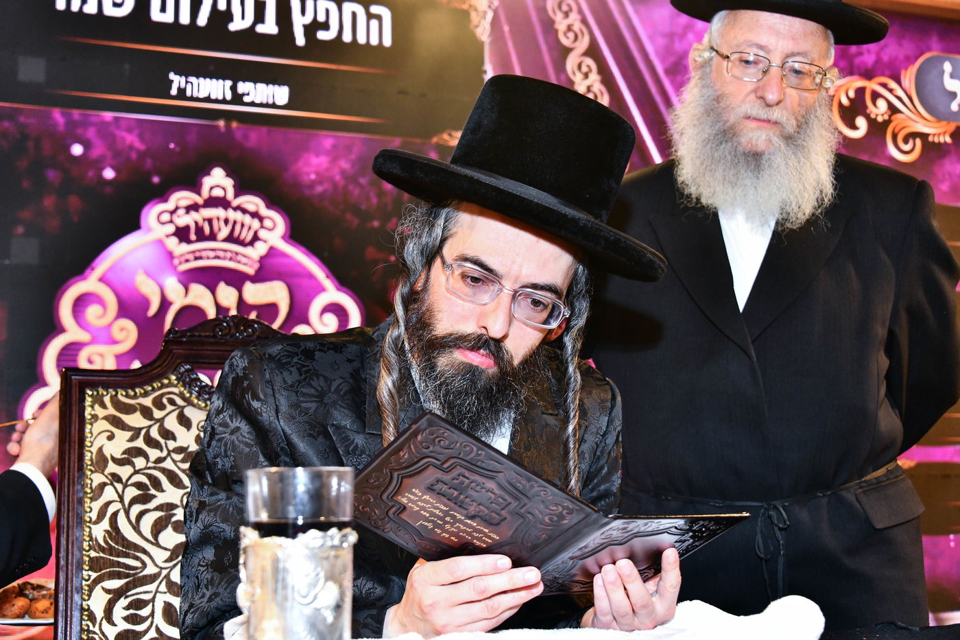 דינר 'קומי אורי' זוויעהיל