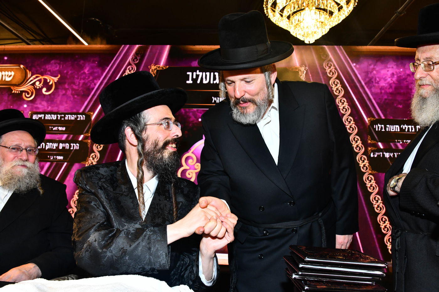 דינר 'קומי אורי' זוויעהיל