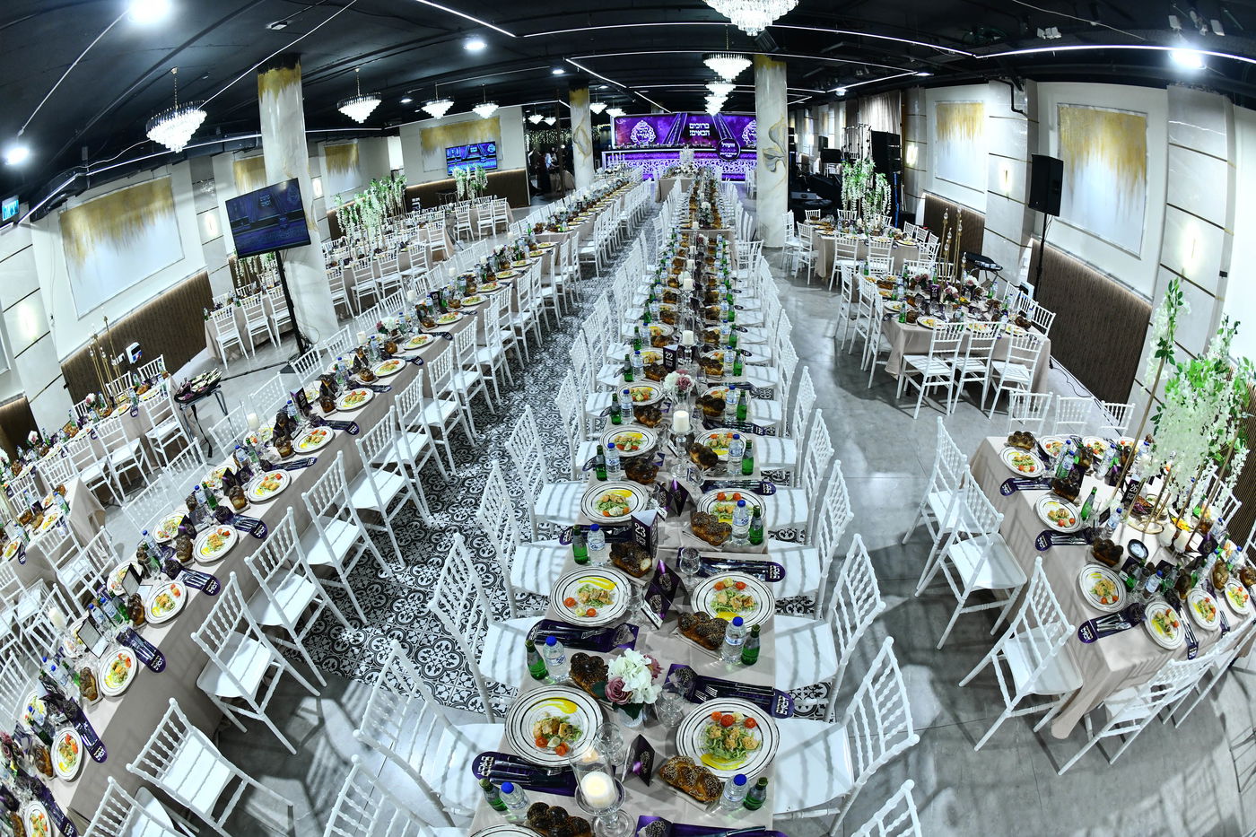 דינר 'קומי אורי' זוויעהיל