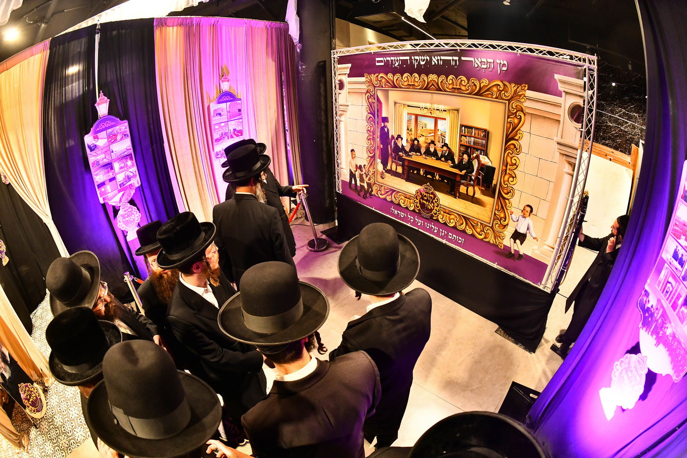 דינר 'קומי אורי' זוויעהיל