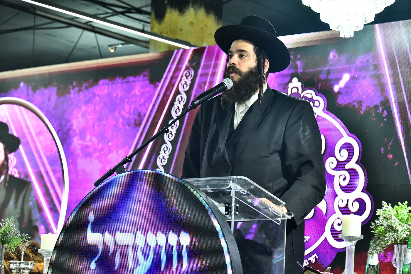 דינר 'קומי אורי' זוויעהיל