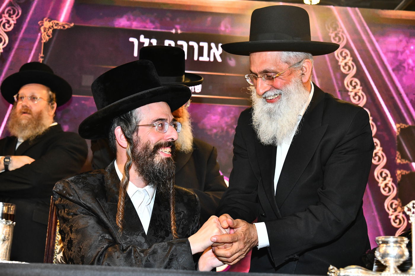 דינר 'קומי אורי' זוויעהיל