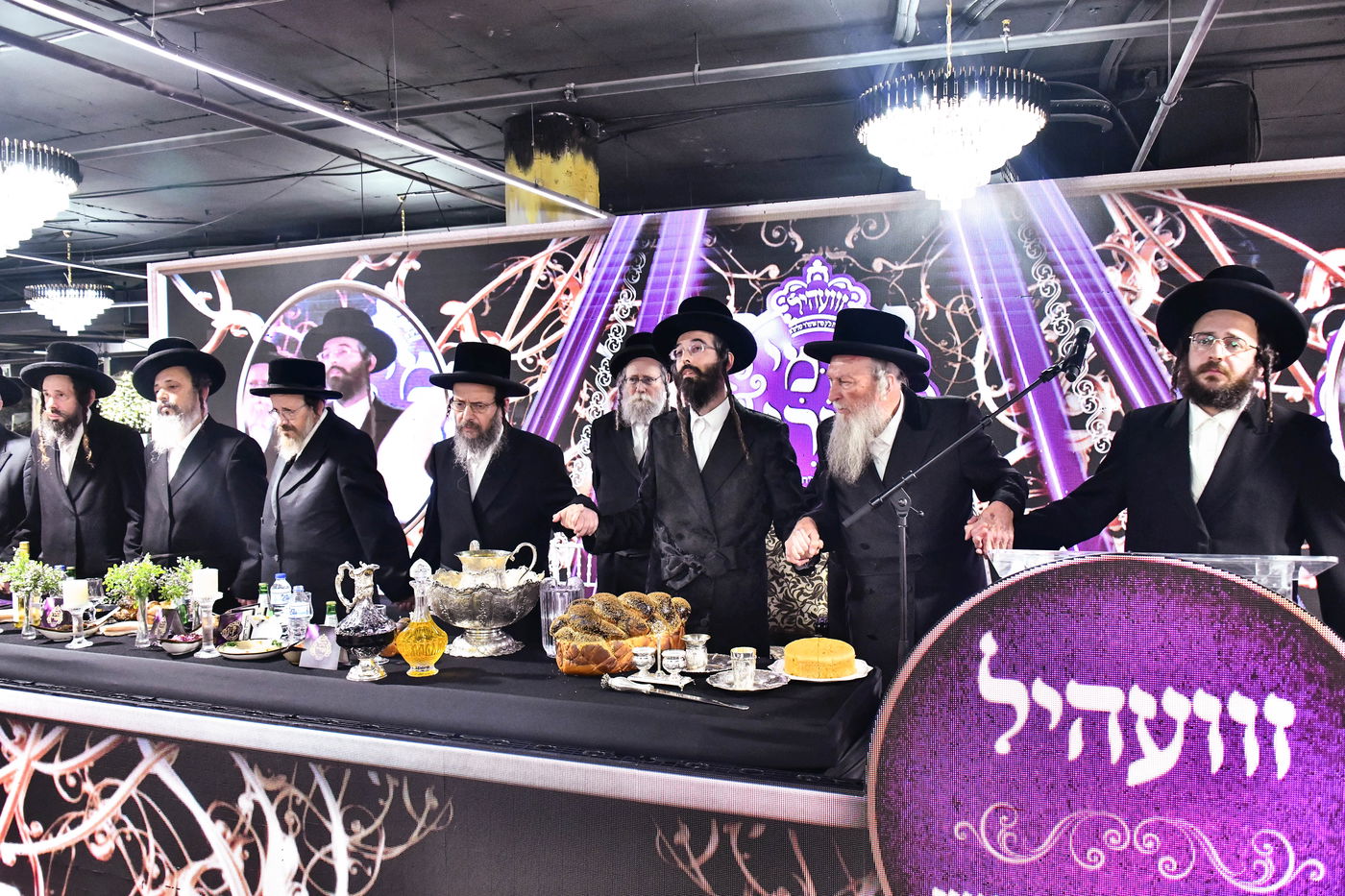 דינר 'קומי אורי' זוויעהיל