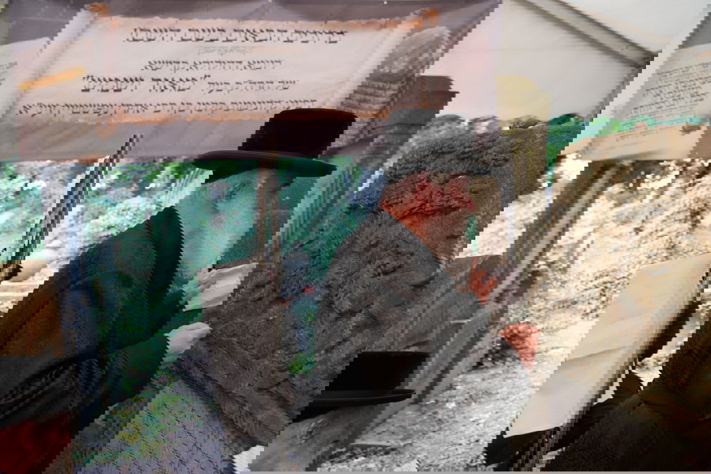 עליה לציון הרה"ק ה'מאור ושמש' בפולין