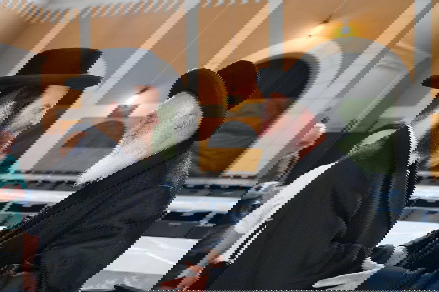 עליה לציון הרה"ק ה'מאור ושמש' בפולין